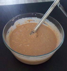 Fertig angerührter Zucchini Brot Teig