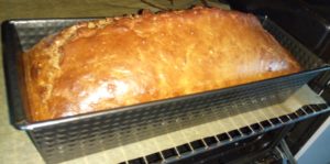 Zucchini Brot auskühlen lassen